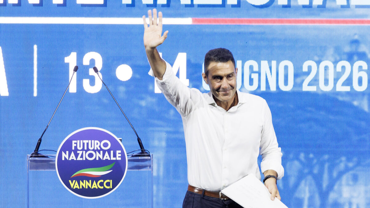 sondaggi vannacci tocca il 6 e stacca la lega che per242 torna a crescere cala fdi campo largo avanti sul centrodestra da Ilfattoquotidiano.it sondaggi vannacci tocca il 6 e stacca la lega che per242 torna a crescere cala fdi campo largo avanti sul centrodestra