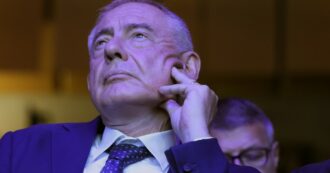 Copertina di Caos treni, schizzano i prezzi dei voli: il ministro Urso attiva Mister Prezzi e l’Antitrust