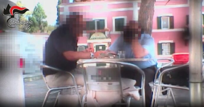 “Spionaggio in favore della Russia”, due arresti a Roma: tra loro un ex 007 italiano. Coinvolti anche 4 militari