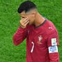 Copertina di L’addio ai Mondiali di Cristiano Ronaldo, solo e in lacrime: “Ho la coscienza pulita”. Ma in Portogallo sono impietosi: “Ora basta”