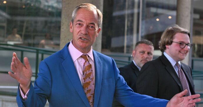 Uk, dopo le inchieste Farage si dimette e correrà di nuovo