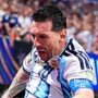 Copertina di Un finale folle premia l’Argentina: l’Egitto sfiora l’impresa, poi Messi e compagni rimontano e volano ai quarti