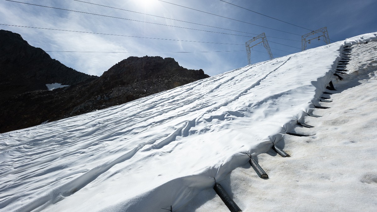 mini e la sostenibilit224 sulle alpi geotessili biodegradabili per conservare la neve da Ilfattoquotidiano.it mini e la sostenibilit224 sulle alpi geotessili biodegradabili per conservare la neve