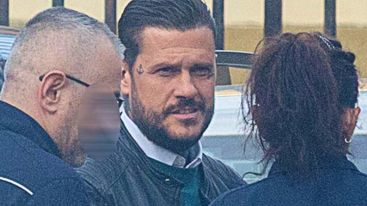 inchiesta curva nord post e scritte contro ferdico finirai la tua sporca e inutile vita nell8217unico modo che meriti nascosto come un topo da Ilfattoquotidiano.it inchiesta curva nord post e scritte contro ferdico finirai la tua sporca e inutile vita nell8217unico modo che meriti nascosto come un topo