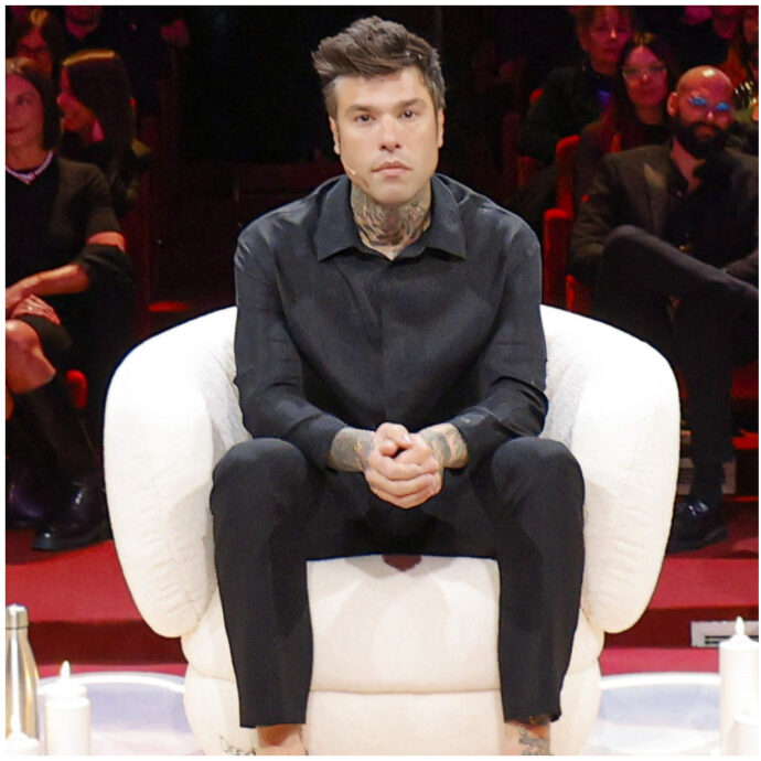 Palinsesti Prime Video: Giuseppe Cruciani e Fedez in “Roast In Peace 2”, “The Traitors Italia 2” con Cuccarini e Magnini, Gialappa’s Band a “LOL Halloween Special”