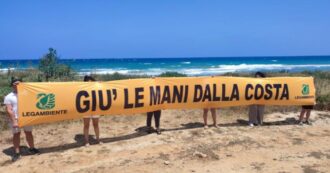 Copertina di L’ok del governo a un resort extralusso anche a Ostuni nonostante i no di Soprintendenza e Regione. Ambientalisti ricorrono al Tar, Bonelli: “Meloni vende la costa agli stranieri”