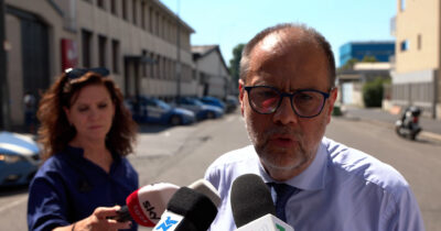 Copertina di Incendio a Milano, l’assessore Granelli rassicura: “Precauzioni entro i 500 metri dal deposito, ma nessuna indicazione di finestre chiuse”. Quali sono