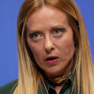Copertina di Dossier anti-Ranucci, Fdi passa all’incasso: “Spieghi l’amicizia col pregiudicato: perché  hanno messo la bomba?”
