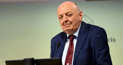 Copertina di Parchi, la destra vota contro i suoi stessi candidati