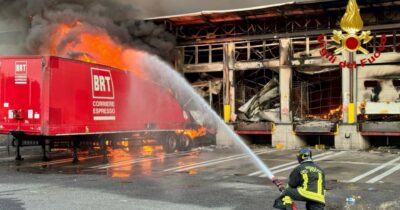Copertina di Rogo Bartolini a Milano.  Ipotesi incendio doloso