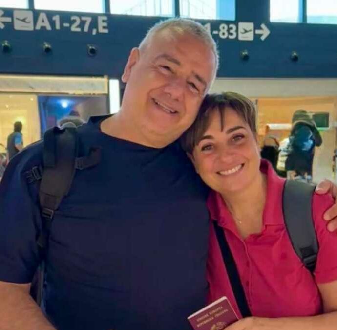 “Partiamo per il viaggio più meraviglioso di sempre. Stiamo per diventare genitori di due sorelline”: l’emozionante annuncio di Benedetta Rossi e Marco Gentili