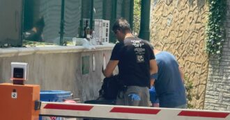 Copertina di Uccise la madre, uscì a mangiare una pizza e poi chiamò i soccorsi: la confessione del 20enne. Ignoto il movente