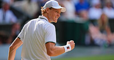 Copertina di Wimbledon, Sinner è di nuovo in finale: Djokovic annientato. Il numero uno è tornato ingiocabile: “A inizio torneo è stato difficile” | La cronaca