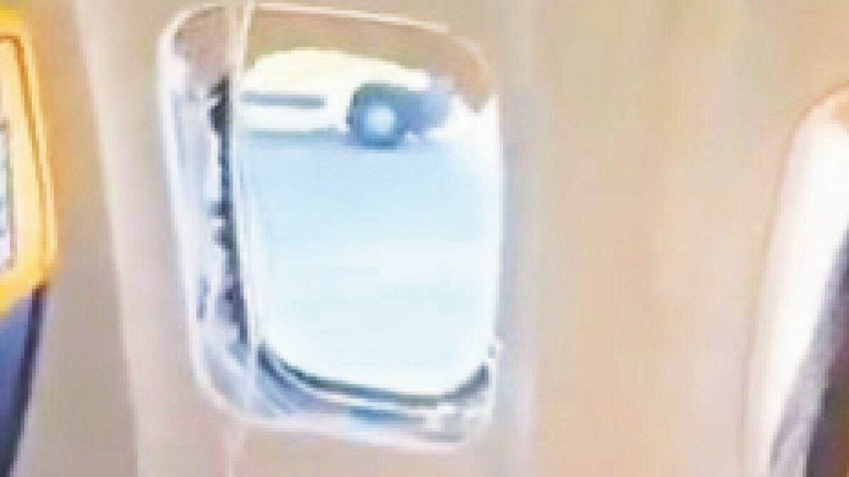 Gli ispettori della sicurezza furiosi contro il ceo di Ryanair: “Ha violato le regole, altro che oggetto estraneo, non si escludono problemi legati all’età o alla manutenzione dell’aereo”