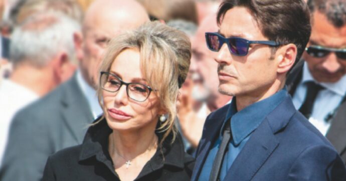 Forza Italia, il bilancio: più morosi, meno donazioni. I Berlusconi pagano ancora 90 milioni di debiti