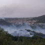 Copertina di Incendio alle porte di Olbia, chiuso l’aeroporto Costa Smeralda: voli dirottati su Cagliari e Alghero