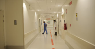Perché, quando si parla di chirurgia estetica, il confine tra competenza, titolo e attività diventa molto sfumato