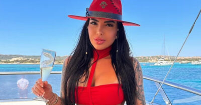 Copertina di Kauana Bilhar muore cadendo dal 27esimo piano di un grattacielo a Dubai: la famiglia dell’influencer 26enne si scatena contro gli haters