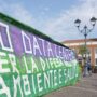 Copertina di “È colonizzazione, una sola centrale consuma come 500mila famiglie”: la prima manifestazione contro i data center in Lombardia