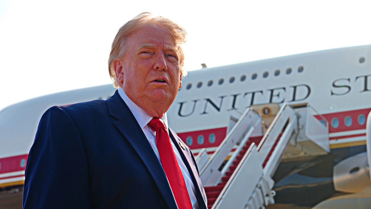 trump contro il new york times mandati di comparizione ai giornalisti dopo lo scoop sui problemi del nuovo air force one da Ilfattoquotidiano.it trump contro il new york times mandati di comparizione ai giornalisti dopo lo scoop sui problemi del nuovo air force one