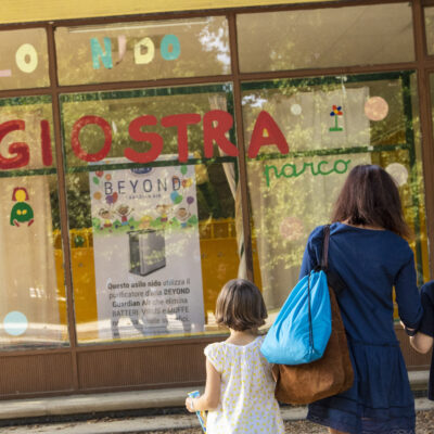 Copertina di Asili nido, è emergenza personale: mancano tremila educatori. E le strutture create col Pnrr rischiano di non aprire