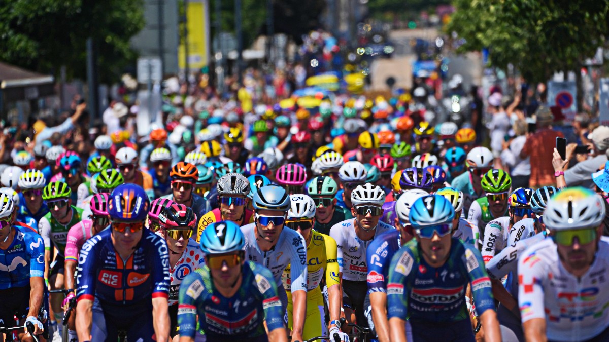 caldo estremo al tour de france tappa accorciata allerta rossa e picchi di 43 gradi lungo il percorso da Ilfattoquotidiano.it caldo estremo al tour de france tappa accorciata allerta rossa e picchi di 43 gradi lungo il percorso