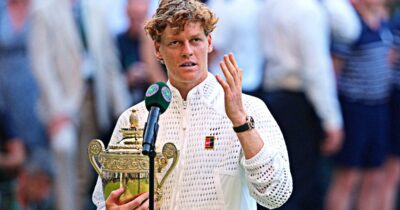 Copertina di La dedica di Sinner a mamma Siglinde dopo il trionfo a Wimbledon: “Ho visto che ha lasciato il box due volte”