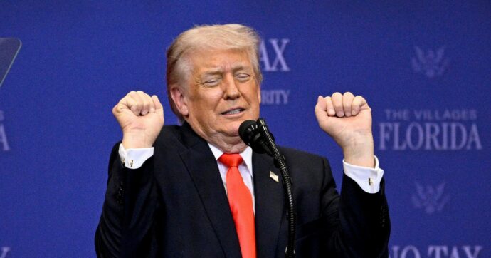 Missili sulla tregua per Hormuz: l’Iran giura che lo Stretto è chiuso, mentre per Trump è tutto aperto