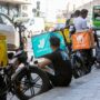 Copertina di Caldo torrido, l’Italia soffoca: dai cantieri ai rider (pronti allo sciopero) è appello alla sicurezza. Si chiedono più controlli anche nei campi