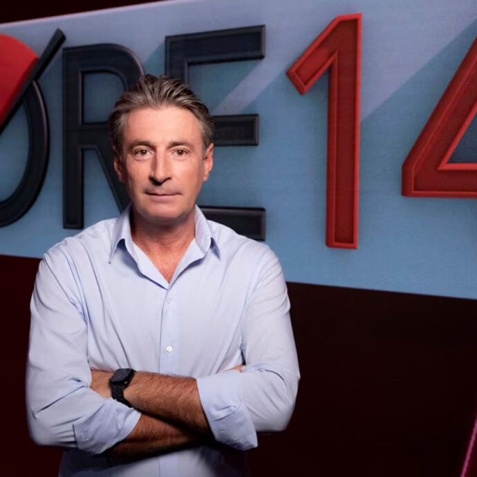 Milo Infante: “Alla Rai ho chiesto promozione e direzione. Non li ho più sentiti. Sottile al mio posto? Ho visto su Instagram che ha fatto una locandina con l’IA e il suo viso, mi è sembrato un po’ triste. A Stasi chiedo scusa”