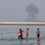 Copertina di Nuovi raid Usa sull’Iran: “Hormuz rimarrà libero”. Colpite decine di obiettivi (video). Teheran attacca basi in Kuwait e Bahrein