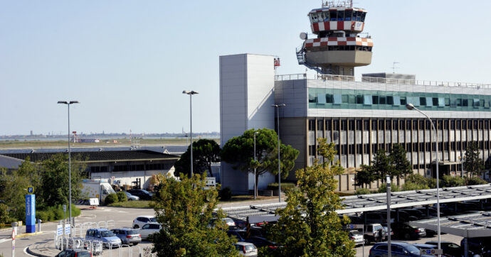 I lavoratori dei duty free degli aeroporti scioperano. E i colossi del retail chiedono loro i danni per 150mila euro