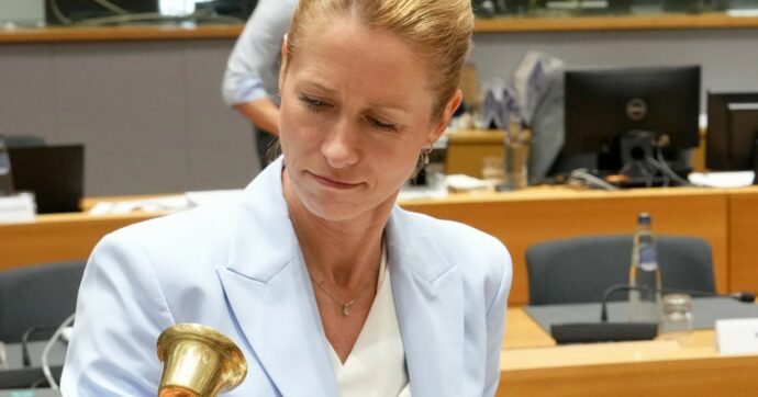 Sanzioni, Bruxelles grazia ancora Israele  e blocca i social russi