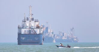 Quanto petrolio sta sversando nel Golfo Persico? La trappola di Hormuz ha un costo anche ambientale