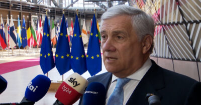 Copertina di Tajani ribadisce: “Sì alle sanzioni ai coloni israeliani in Cisgiordania, ma vediamo quali. Non so se si potrà decidere prima delle elezioni”