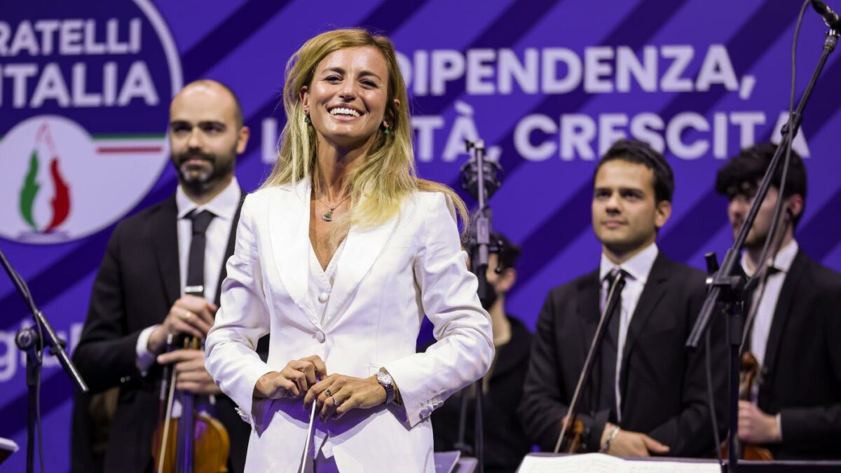 Beatrice Venezi: “Non tornerei ad Atreju, ti mettono un cappello e nessuno poi ti difende”. E su Giuli: “In 7 mesi non ha detto una parola”