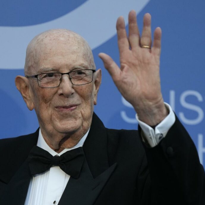 “A 85 anni ballo tutte le mattine zumba da solo. Bevo due bicchieri di vino a pasto, un bianco per iniziare e un rosso per concludere. Così ho salvato le sfilate di Milano da Anna Wintour”: parla Mario Boselli