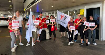 Copertina di I lavoratori dei duty free degli aeroporti scioperano. E i colossi del retail chiedono loro i danni per 150mila euro