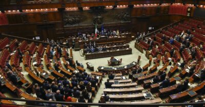 Copertina di Lega e Forza Italia ci ripensano: ok alle preferenze. Ma ecco perché: con l’emendamento di Fdi quasi tutti i loro eletti saranno nominati
