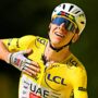 Copertina di Tour de France, Pogacar vince anche senza strafare: stacca tutti a 15 km dall’arrivo e aumenta il vantaggio | La nuova classifica generale