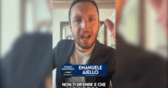 È una parodia o fa sul serio? L'influencer di Futuro nazionale scimmiotta Mussolini in decine di video