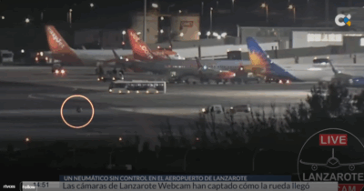 Copertina di Ryanair, uno pneumatico rotola sulla pista di Lanzarote: il video della webcam dell’aeroporto è virale