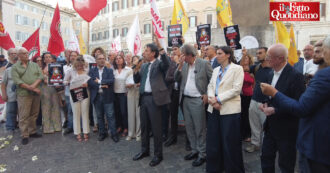 Copertina di Legge elettorale, le opposizioni unite in piazza. Conte: “Se Meloni ha dignità deve salire Colle e dimettersi”. Schlein: “Prenda atto del fallimento”
