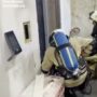 Copertina di Incendio in un edificio al centro di Bruxelles, morti e dispersi. Alcune vittime trovate in un ascensore