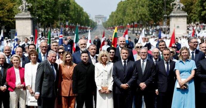 14 luglio: Macron trasforma  la festa in un inno al riarmo