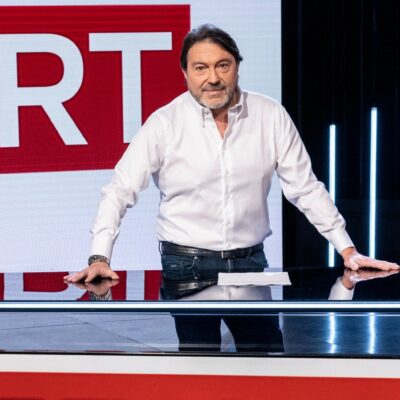 Copertina di Governo vs Report: ipotesi audit interno e Ranucci sospeso. Le mani sulla Rai, la destra fa pressing sull’azienda e annuncia esposti in Procura