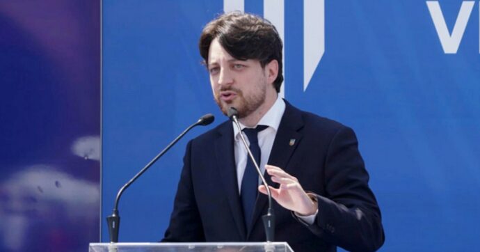 “Motoscafi blu” e 45 poltronissime: mazzate Lega-FI