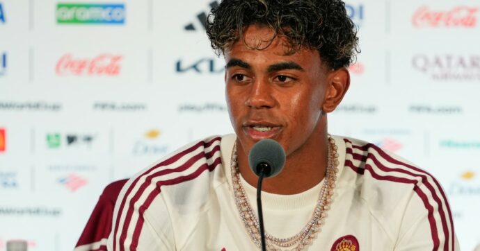 “Il calcio serve a integrare. E non ci sono esempi migliori di Francia e Spagna”: la risposta del 19enne Yamal alla frase razzista dell’ex premier Rajoy