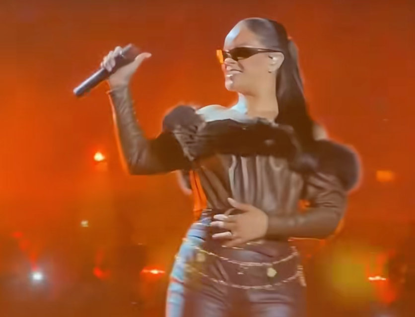 lo sapete che sono arrugginita vero 200 passato un po8217 di tempo rihanna torna sul palco a sorpresa l8217esibizione con jay z allo yankee stadium manda in delirio i fan da Ilfattoquotidiano.it lo sapete che sono arrugginita vero 200 passato un po8217 di tempo rihanna torna sul palco a sorpresa l8217esibizione con jay z allo yankee stadium manda in delirio i fan