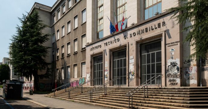 Sempre meno iscritti agli istituti tecnici (anche se le aziende faticano a trovare personale): in 10 anni persi oltre 100mila studenti